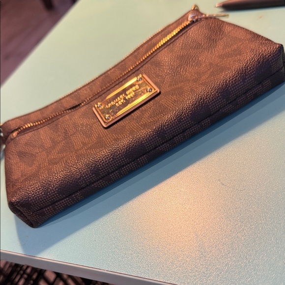 Michael Kors Black and Brown Wristlet mini bag designer leather MK clutch zip